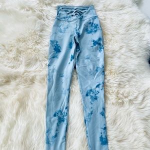 💙Bombshell rare tie dye leggings